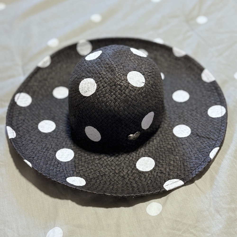 2/$40 🖤 Betsey Johnson Black Straw Sun Hat with White Polka Dots